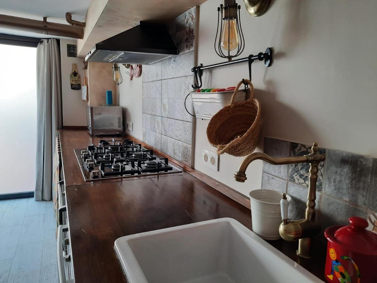 Un Apartamento Vacacional Con Detalles De Un Hogar Mairena del Aljarafe Eksteriør bilde