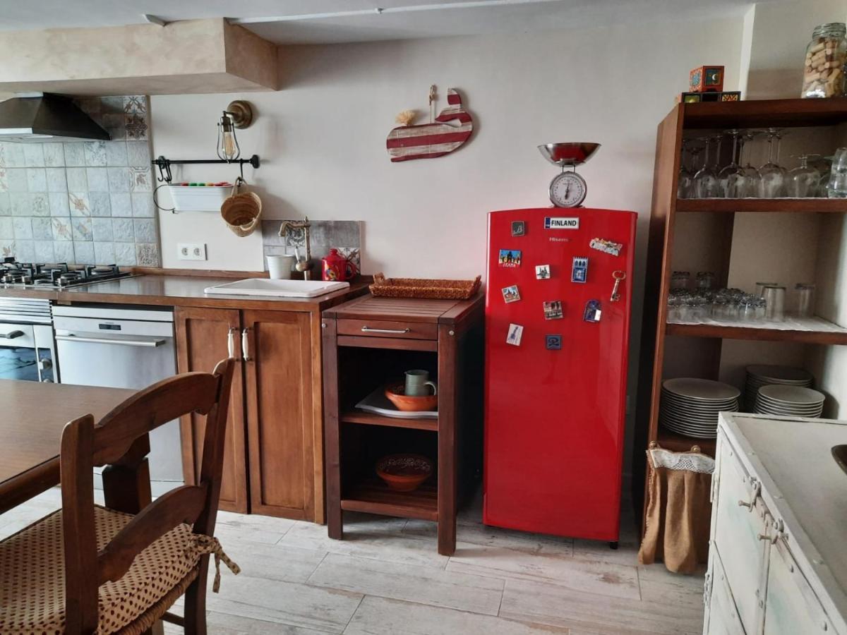 Un Apartamento Vacacional Con Detalles De Un Hogar Mairena del Aljarafe Eksteriør bilde