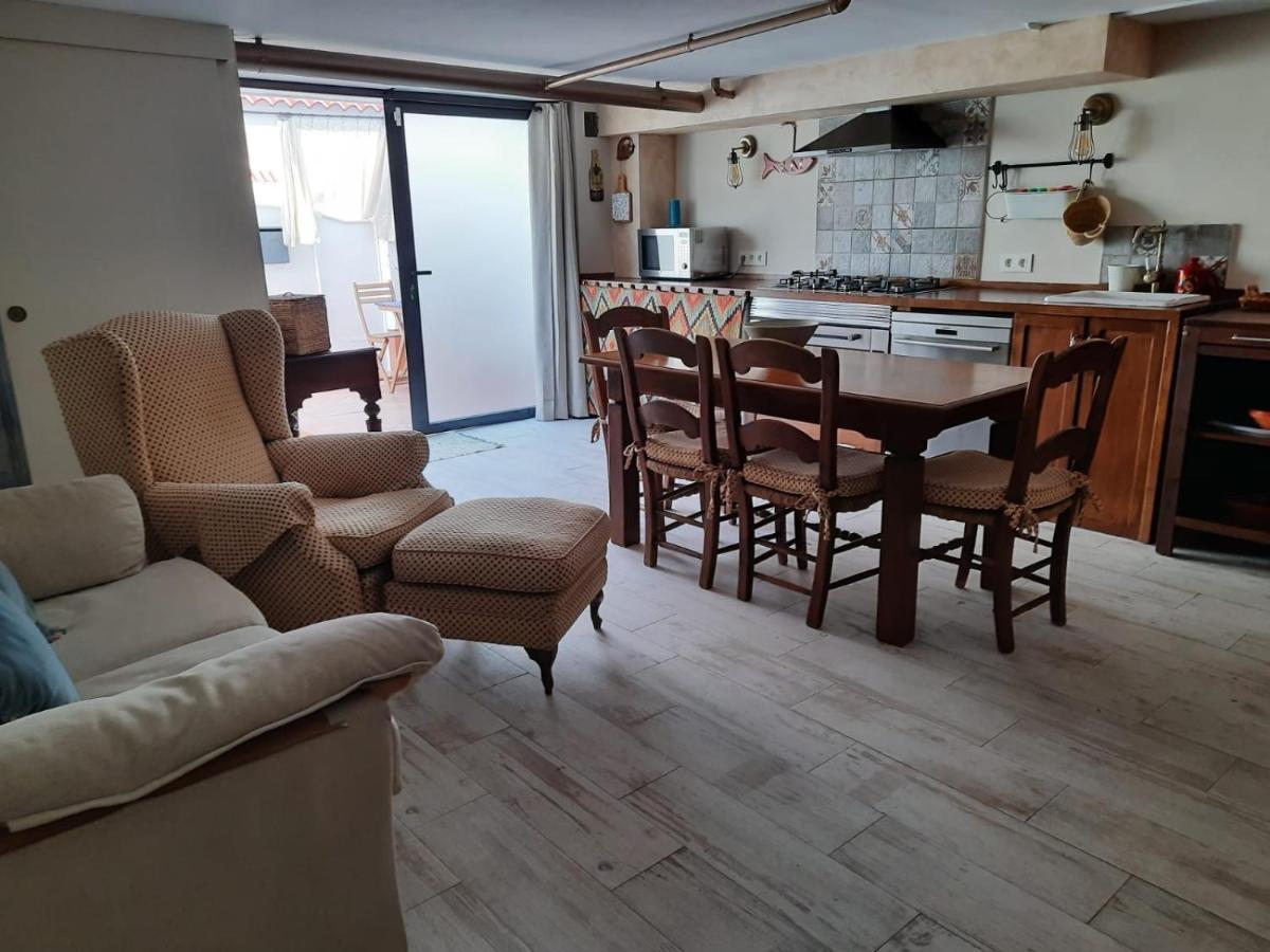 Un Apartamento Vacacional Con Detalles De Un Hogar Mairena del Aljarafe Eksteriør bilde